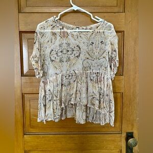Cute, flowy Free People blouse. Size S